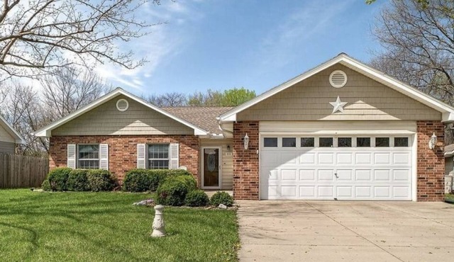 3-bedroom house in awesome Emporia with AC, WiFi. Enjoy your stay!