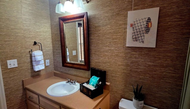 3-bedroom house in awesome Albany with cool AC for relaxing stay