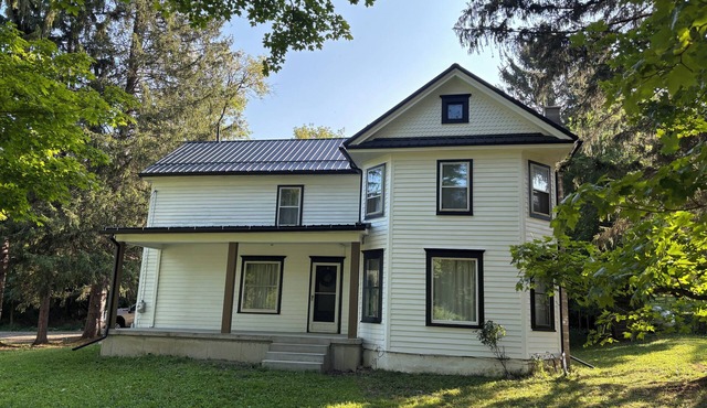 3-bedroom house in beautiful Canisteo with AC