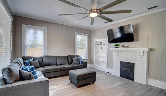 3-bedroom house in beautiful Valdosta with cool AC breeze