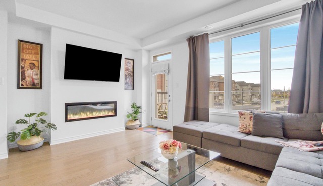 3 Bedroom house in Best Neighbourhood: 2024 built, 30 mins from Toronto Downtown