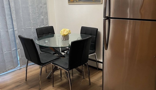 3 bedroom House in centre of Cornwall, close to bus stop and restaurants