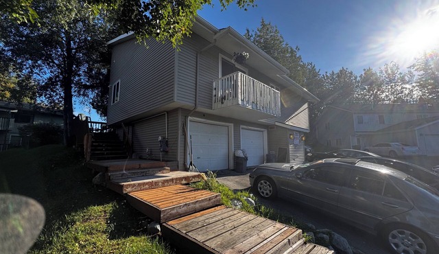 3-bedroom house in charming Anchorage with fitness room