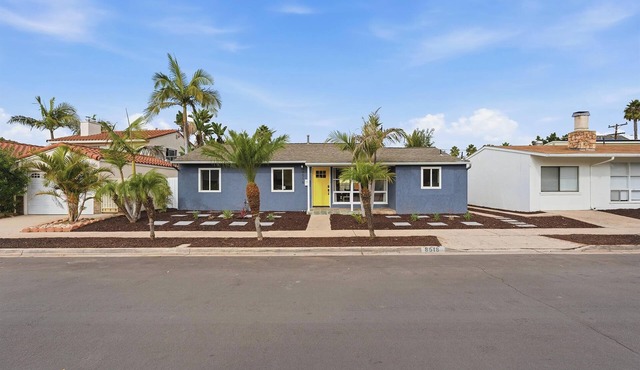 3-bedroom house in charming San Diego with AC for relaxing stays