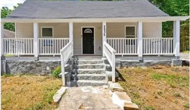 3-bedroom house in charming Lithonia with WiFi, AC. Start your getaway