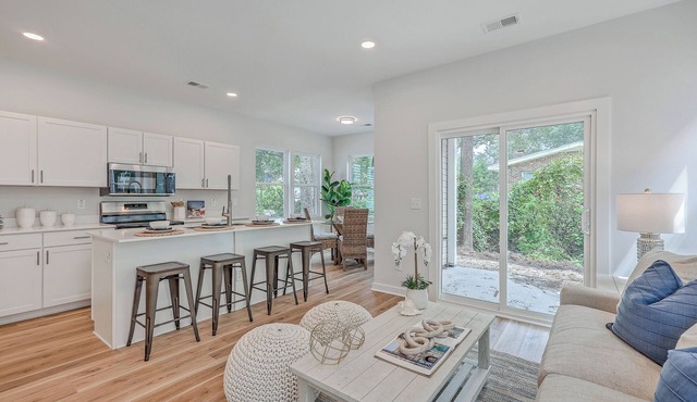 3-bedroom house in charming Hanahan. New Construction very close to Park Circle