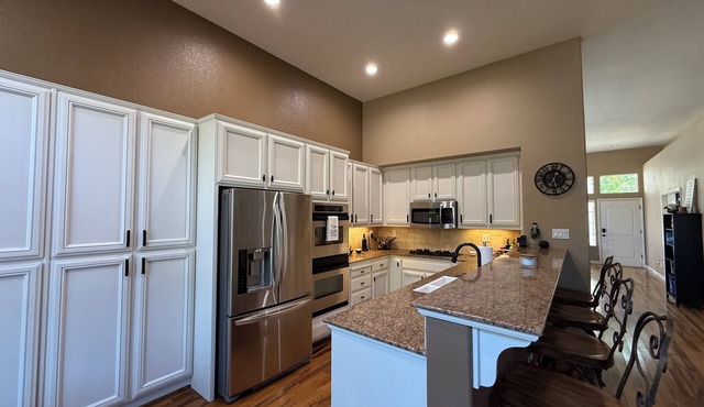 3-bedroom house in charming Gilroy neighborhood