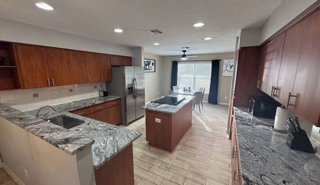 3-bedroom house in charming Hudson with AC