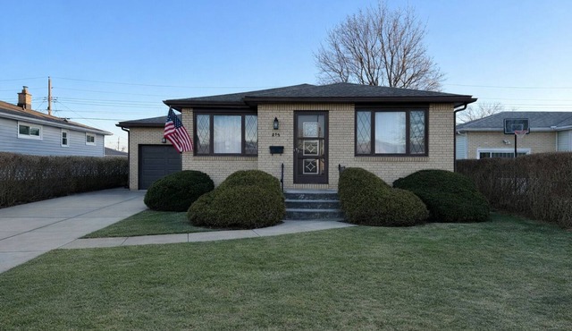 3-bedroom house in close to the airport Buffalo family- friendly no pets allowed