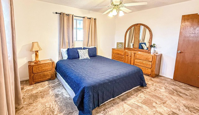 3-bedroom house in delightful Deming with WiFi, AC. Start your vacation now