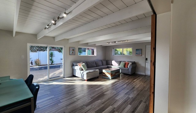 3-bedroom house in fabulous Oceanside 1 mile to beach