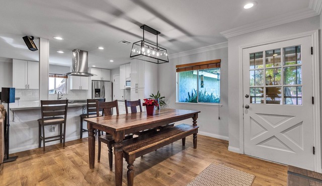 3-bedroom house in lovely Redlands with AC, WiFi. Enjoyable getaway awaits
