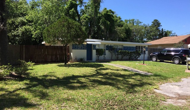 3-bedroom house in marvelous Hudson with AC, WiFi