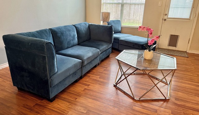 3-bedroom house in perfect Pearland with cool AC breeze