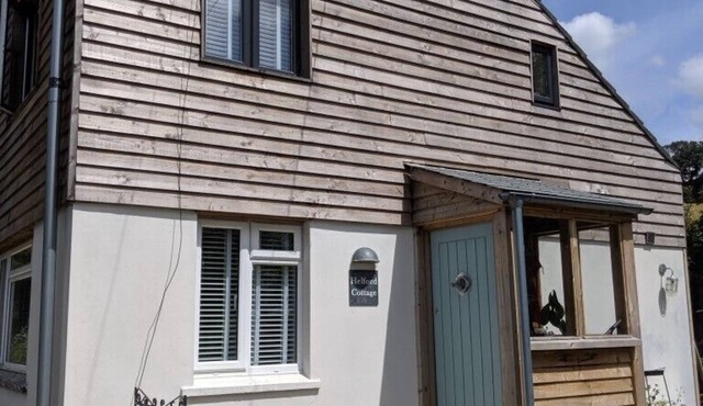 3 Bedroom House in picturesque Cornish Village