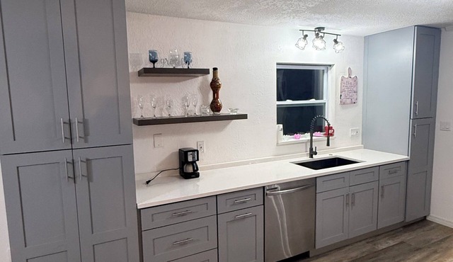 3-bedroom house in pleasant Ellenton with public boat ramp
