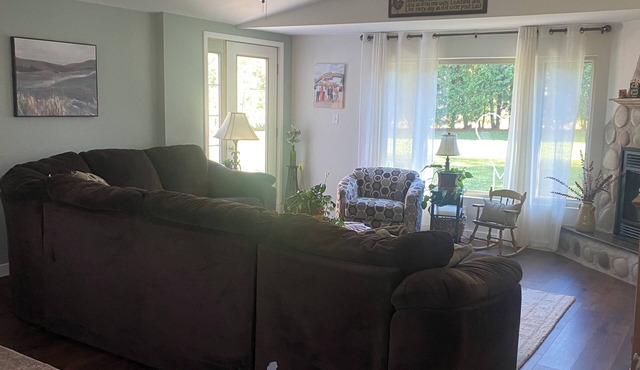 3-bedroom house in pleasant Mosinee with WiFi, AC. Relax and unwind