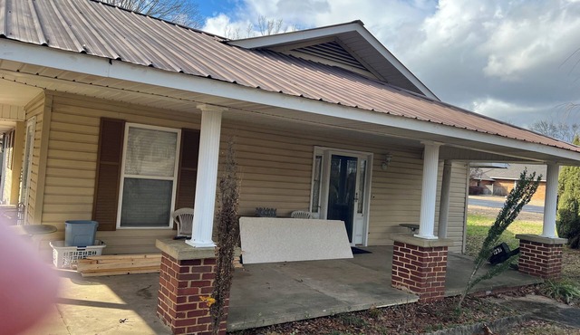 3-bedroom house in pleasant Arab with AC