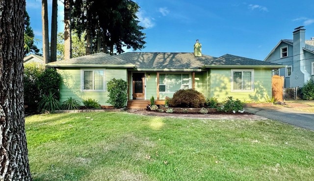 3-bedroom house in serene Olympia with WiFi