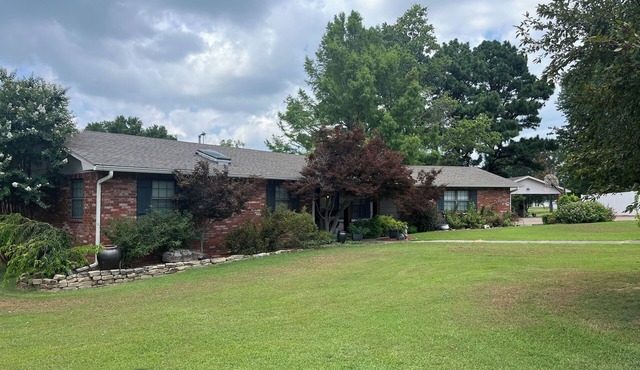 3-bedroom house in Stigler with AC