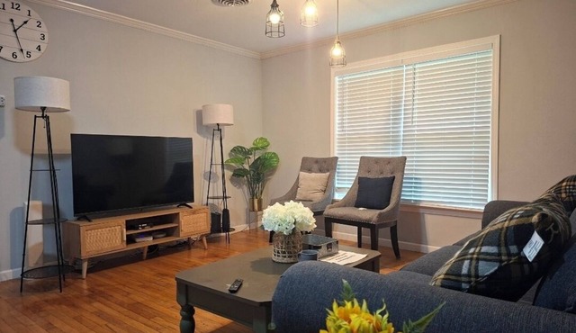 3-bedroom house in superb Beaumont with cool AC and comfort