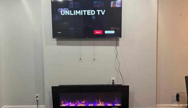 3 bedroom House in Toronto with Air Cond’ *Netflix*Wifi*Kitchen*Washer*Dryer