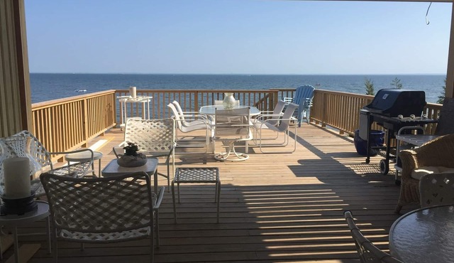 3-bedroom house in tranquil Fairfield with cool AC breeze