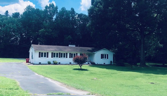 3-bedroom house in Troy, NC across from Uwharrie National Park Ranger Station