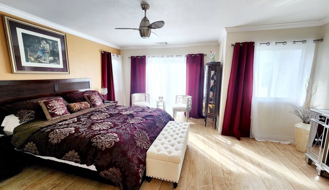 3-bedroom house in amazing Canyon Lake