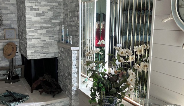 3-bedroom house in Gulf Breeze Fl . WiFi. Minutes to Pensacola Beach