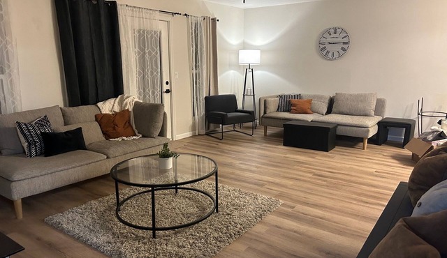 3-bedroom house in peaceful Independence. Enjoy your stay