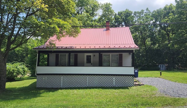 3-bedroom house in marvelous James Creek with cool AC