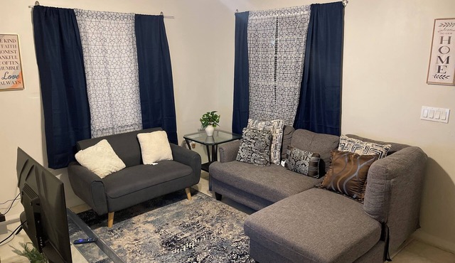 3-bedroom house in enjoyable Lehigh Acres with WiFi, AC