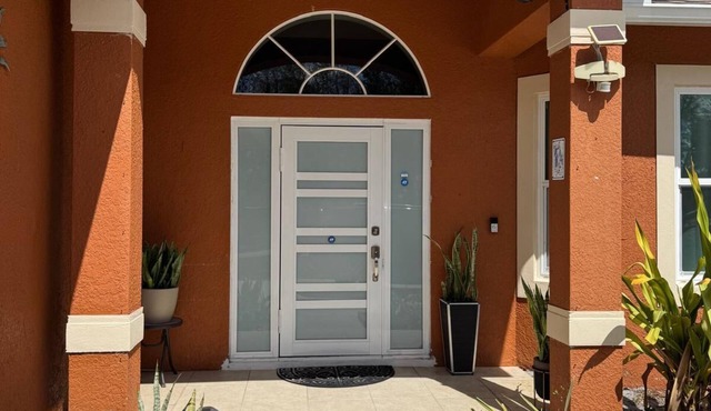 3-bedroom house in fabulous Lehigh Acres with AC comfort
