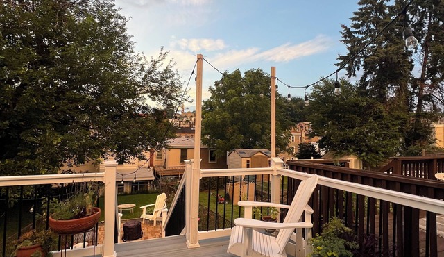 3-bedroom house in beautiful Manayunk with cool AC breeze