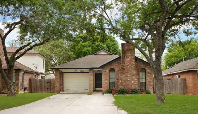 3-bedroom house in peaceful San Antonio with WiFi, AC