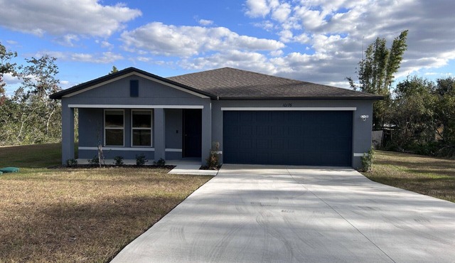 3-bedroom house in Spring Hill with game room!