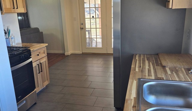3-bedroom house in charming Tiptonville with cool AC and washer and dryer