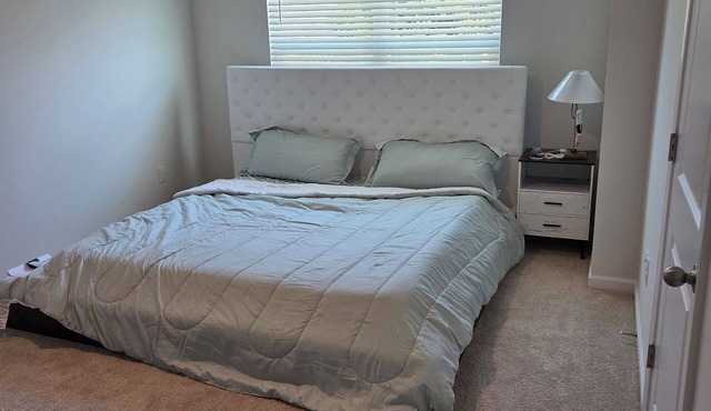 3-bedroom house in charming Wake Forest with WiFi, AC. Start relaxing now