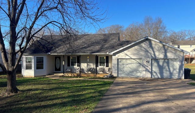 3-bedroom house in awesome West Plains with cool AC