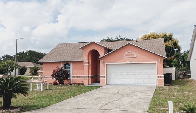3-bedroom house in peaceful Winter Haven with cool AC
