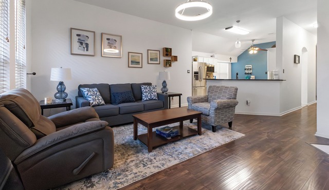 3-bedroom house in welcoming Lewisville near DFW Airport