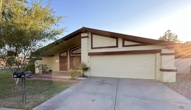 3-bedroom house in welcoming Glendale with WiFi, AC