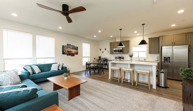 3-bedroom house in welcoming Santee with AC