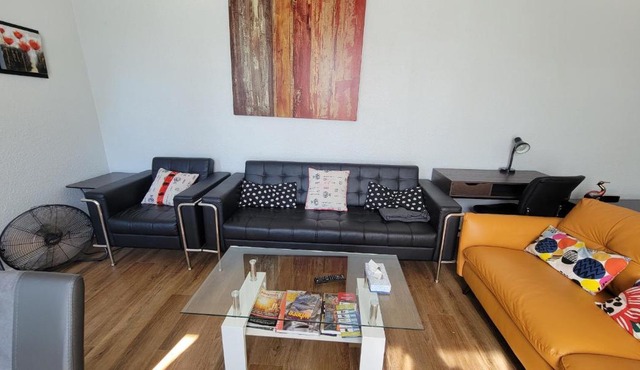 3 Bedroom House Near Airport and Downtown