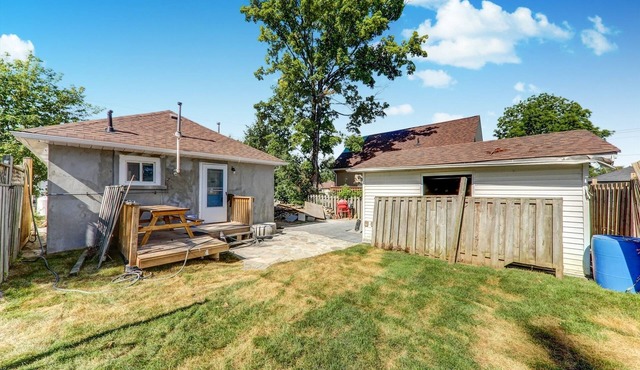 3 bedroom house near scugog lake