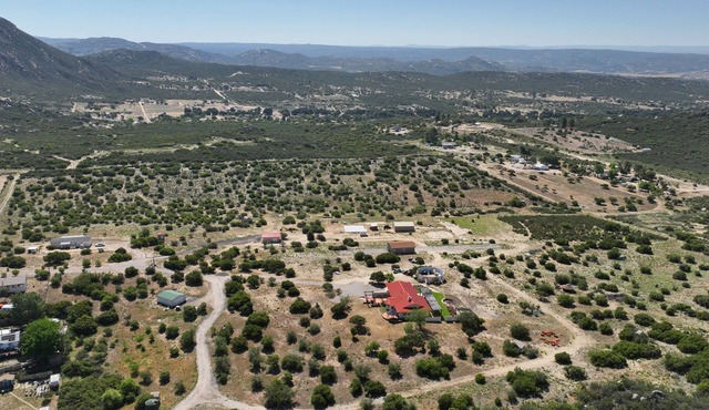 3 Bedroom house on 80 Acre Lot with Private Walking Trails close to Lake Morena