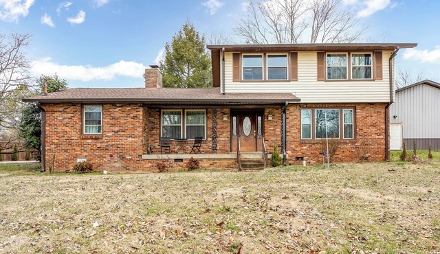 3-bedroom house on a delightful single street neighborhood in Mt. Juliet, TN
