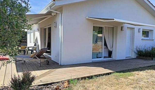 3 bedroom house on the edge of a forest