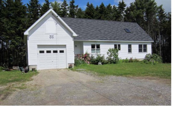 3 Bedroom House overlooking marsh and woods. Close to Head Beach.